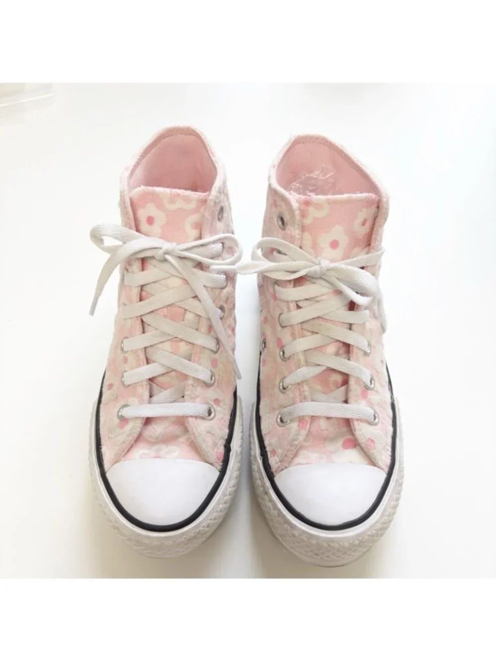 Converse Chuck Taylor High Top Sneaker Youth US 3 Pink Floral A06325C